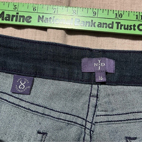 NYDJ Dark Wash Mini Boot Cut Wide Leg Jeans Plus Size 16 Flare Casual Western - Picture 6 of 7